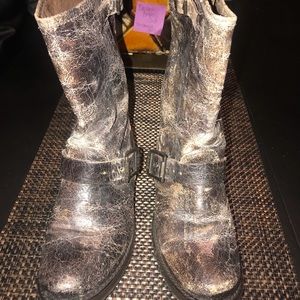 Veronica Frye Engineer short crackle boots.